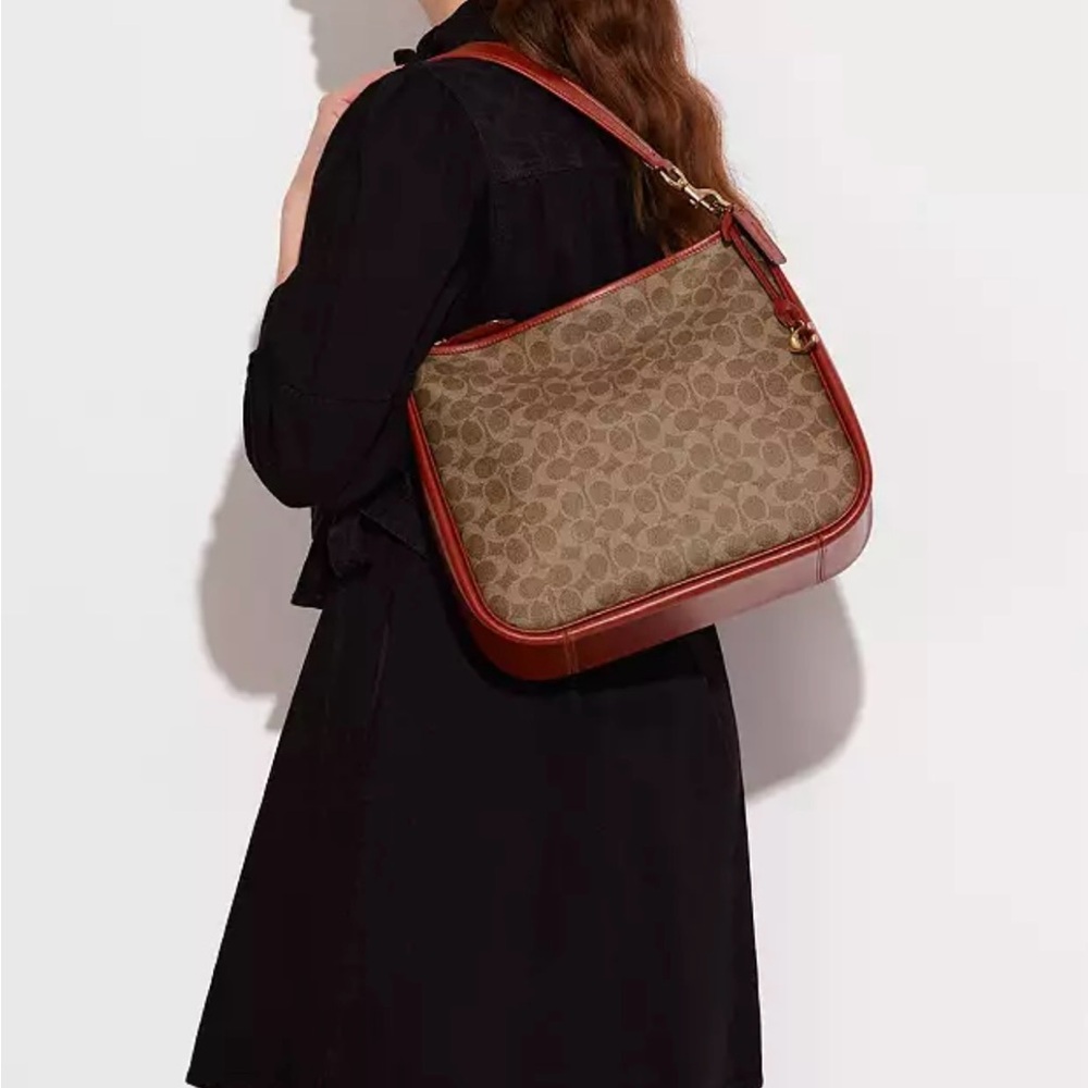BNWT Coach Cary Shoulder Bag In Signature Canvas